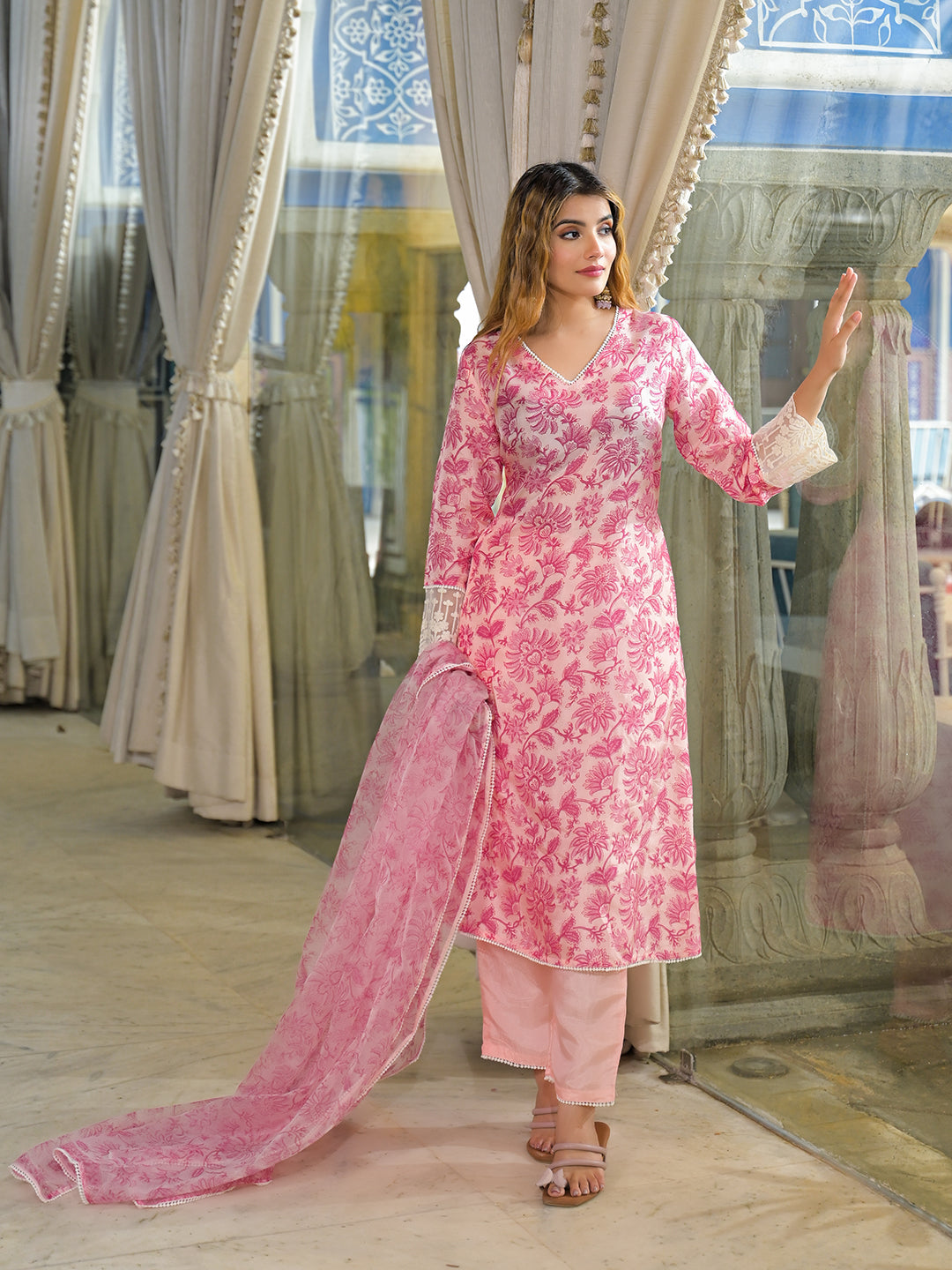 Noe Velarro Pink Hand Block Tussar Silk Straight Kurta Pant With Dupatta