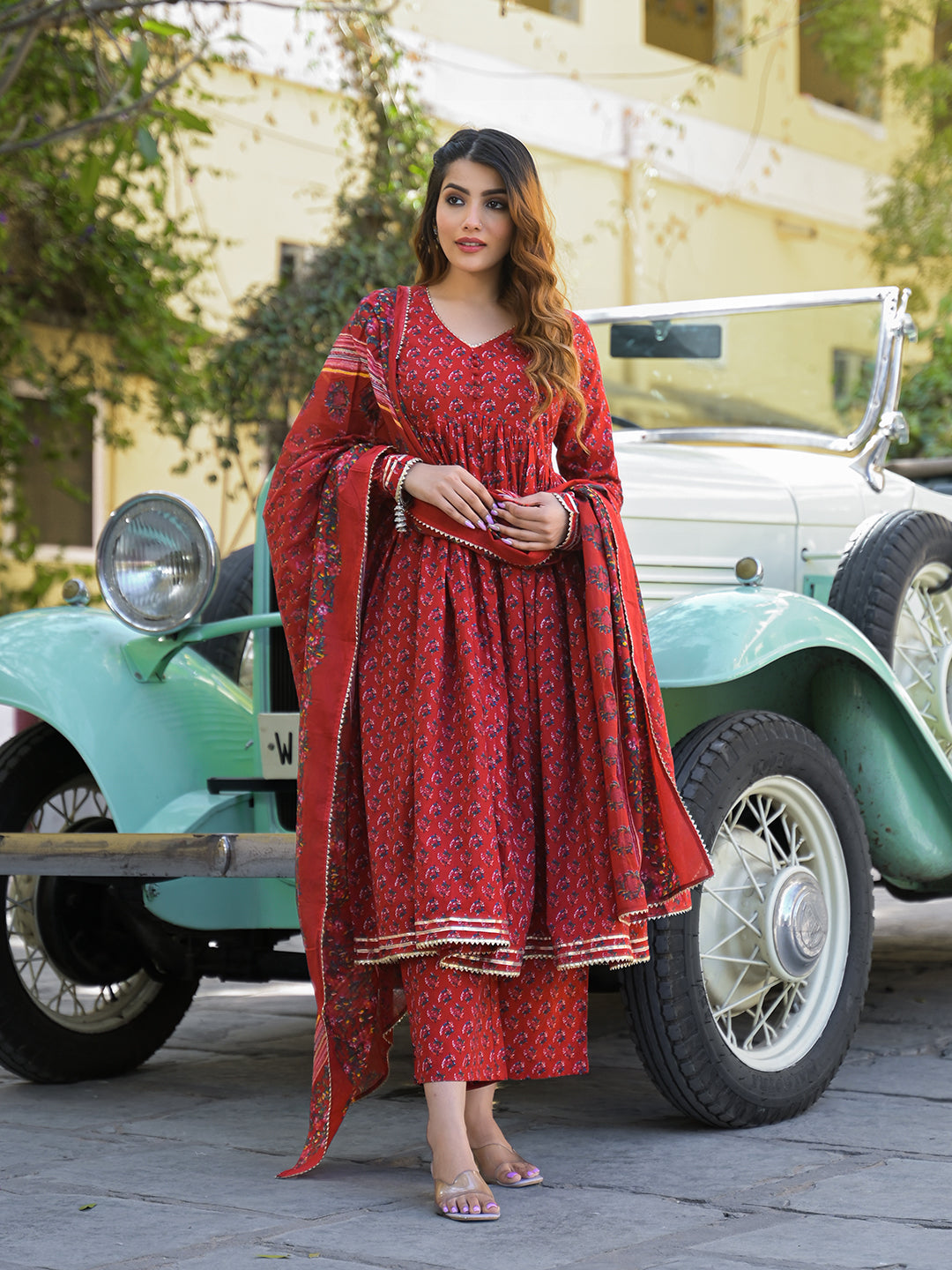 Noe Velarro Red Floral Cotton Printed Anarkali Kurta Pant With Dupatta