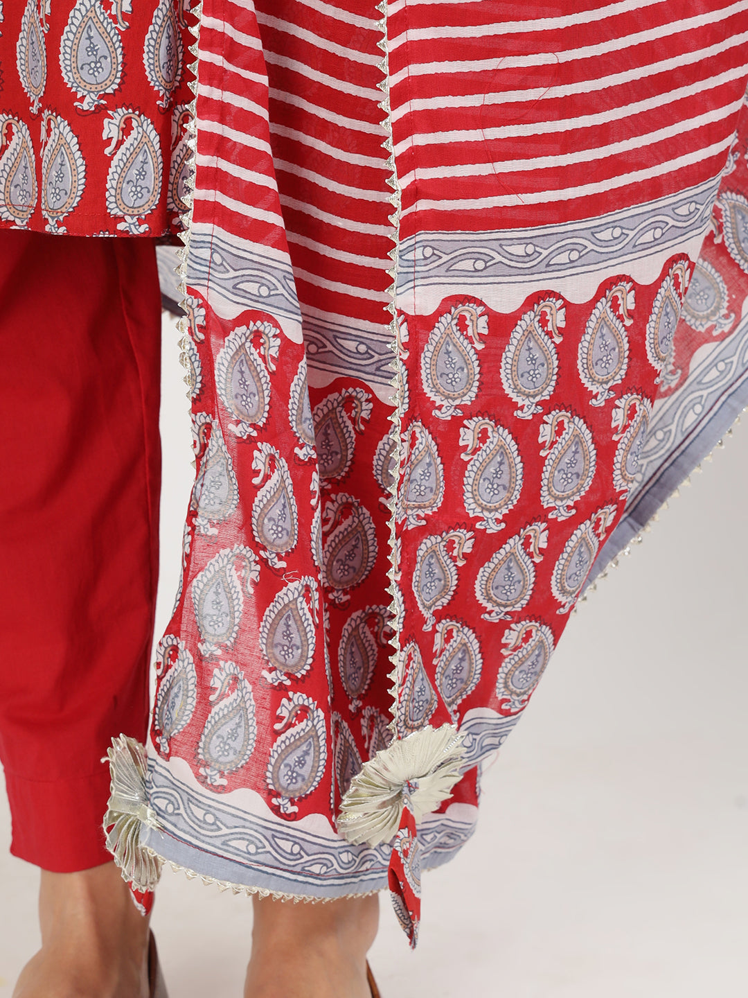 Noe Velarro Maroon Paisley Print Cotton Kurta pants with Dupatta set