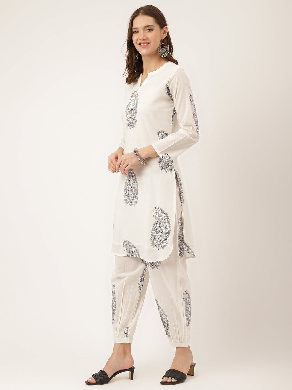 Noe Velarro White Paisley Print Cotton Co-ord Set with Mulmul Cotton Lining