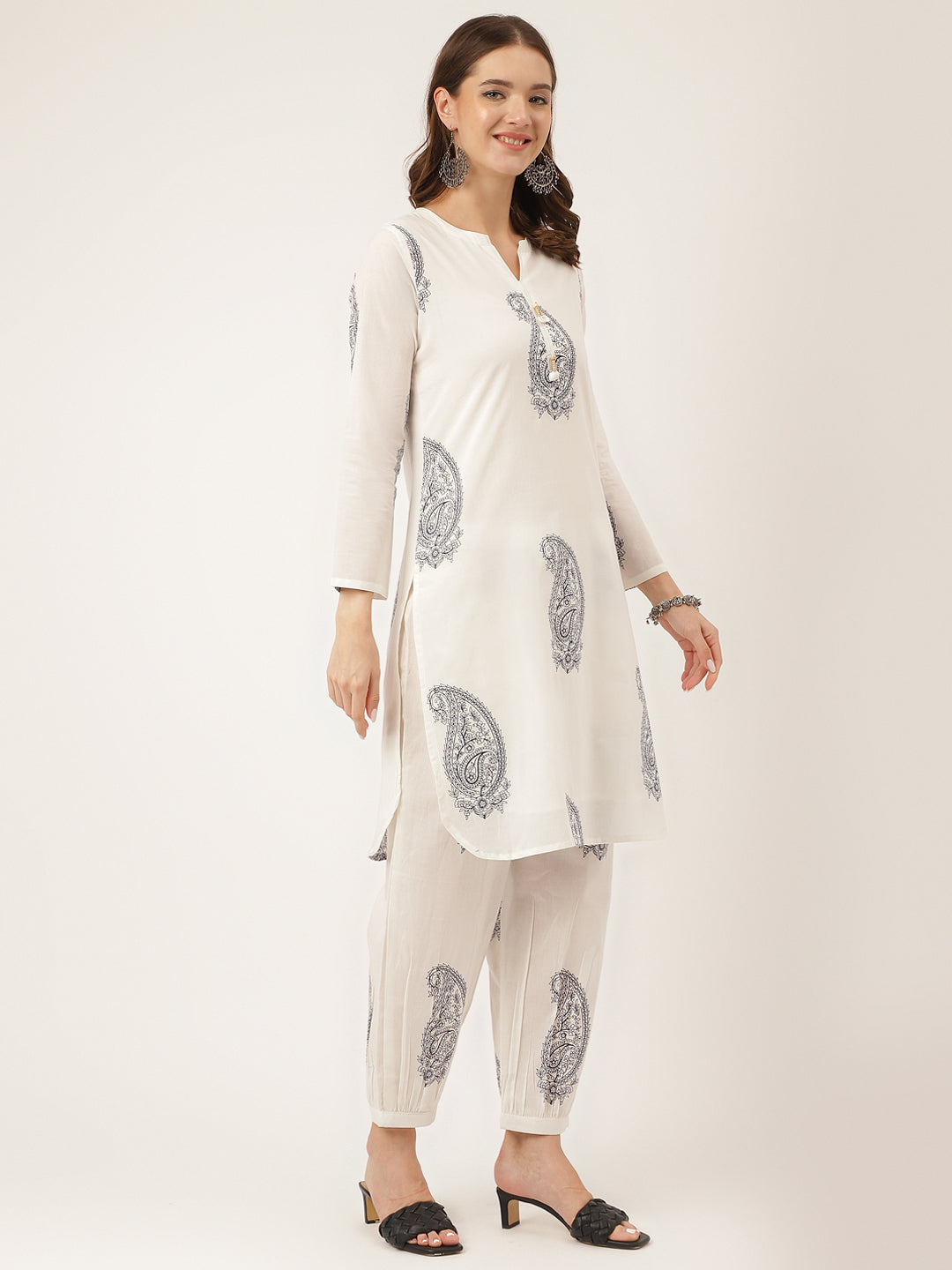 Noe Velarro White Paisley Print Cotton Co-ord Set with Mulmul Cotton Lining
