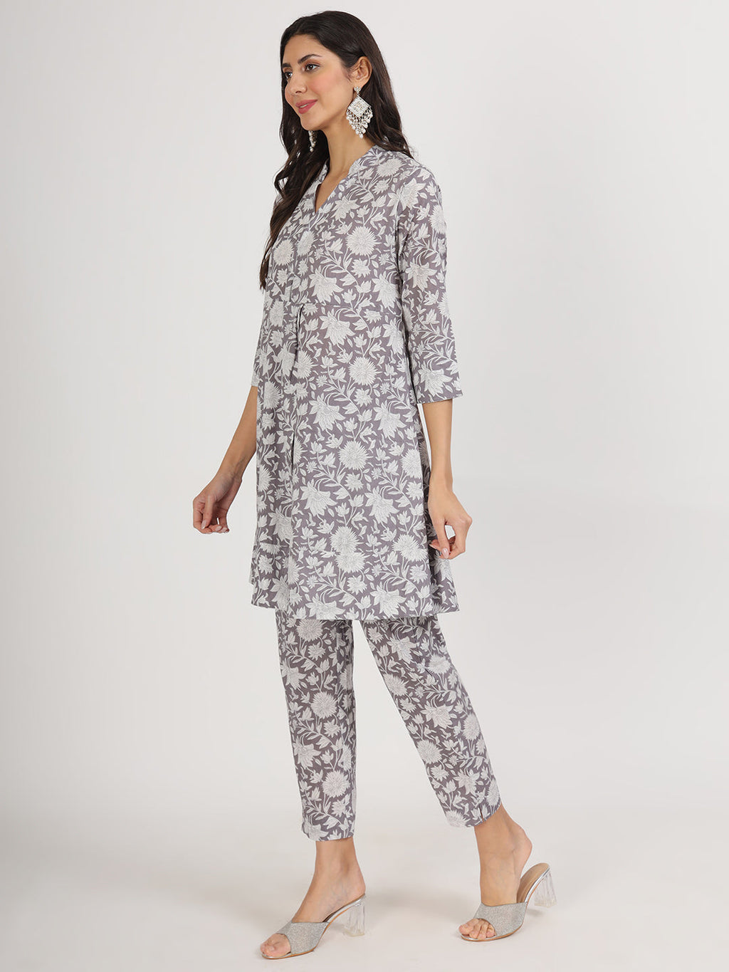 Noe Velarro Grey Floral Printed Cotton Co ord Set