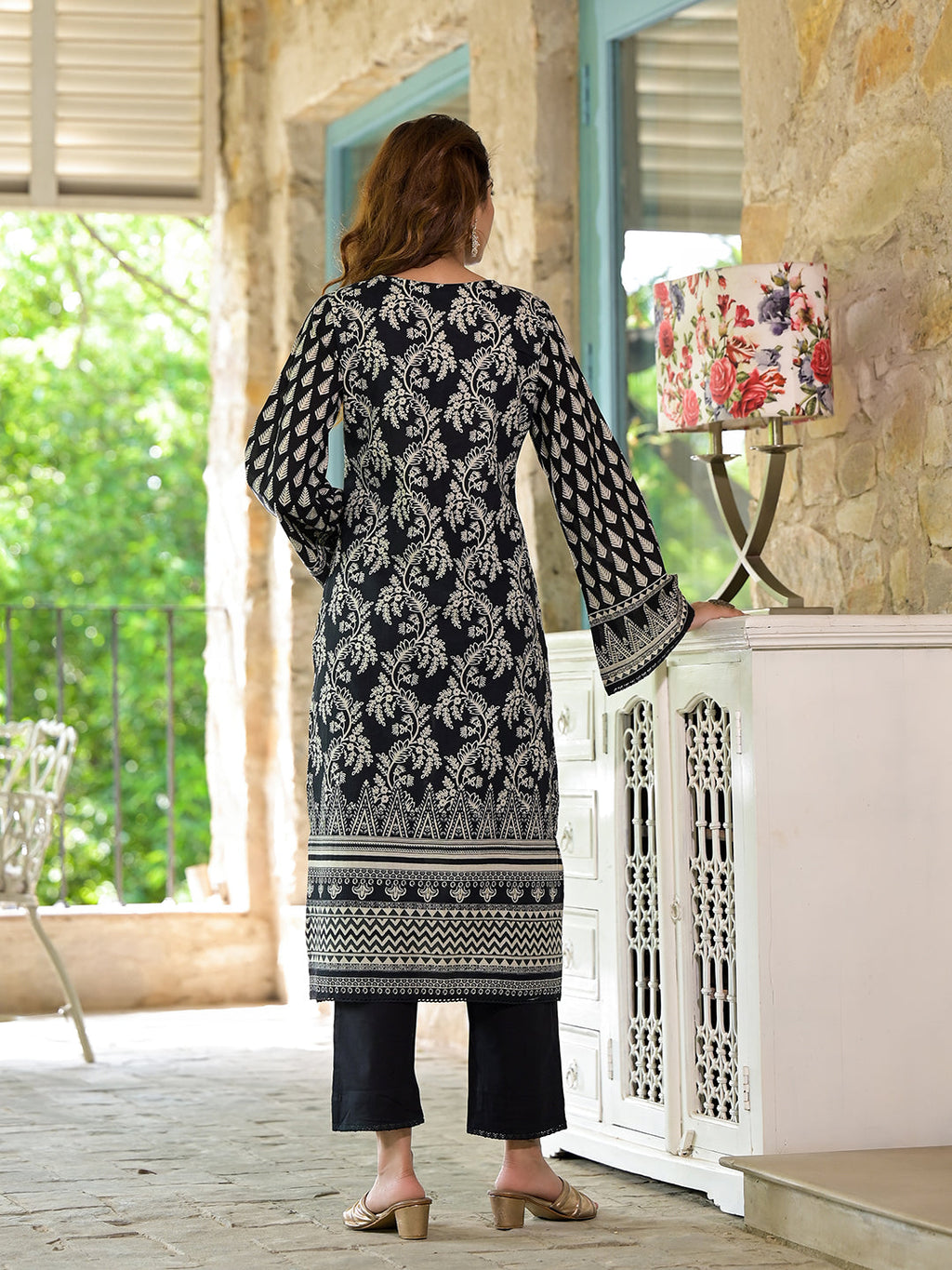 Noe Velarro Black Cotton Straight Fit Knee Long Kurta Set for Women