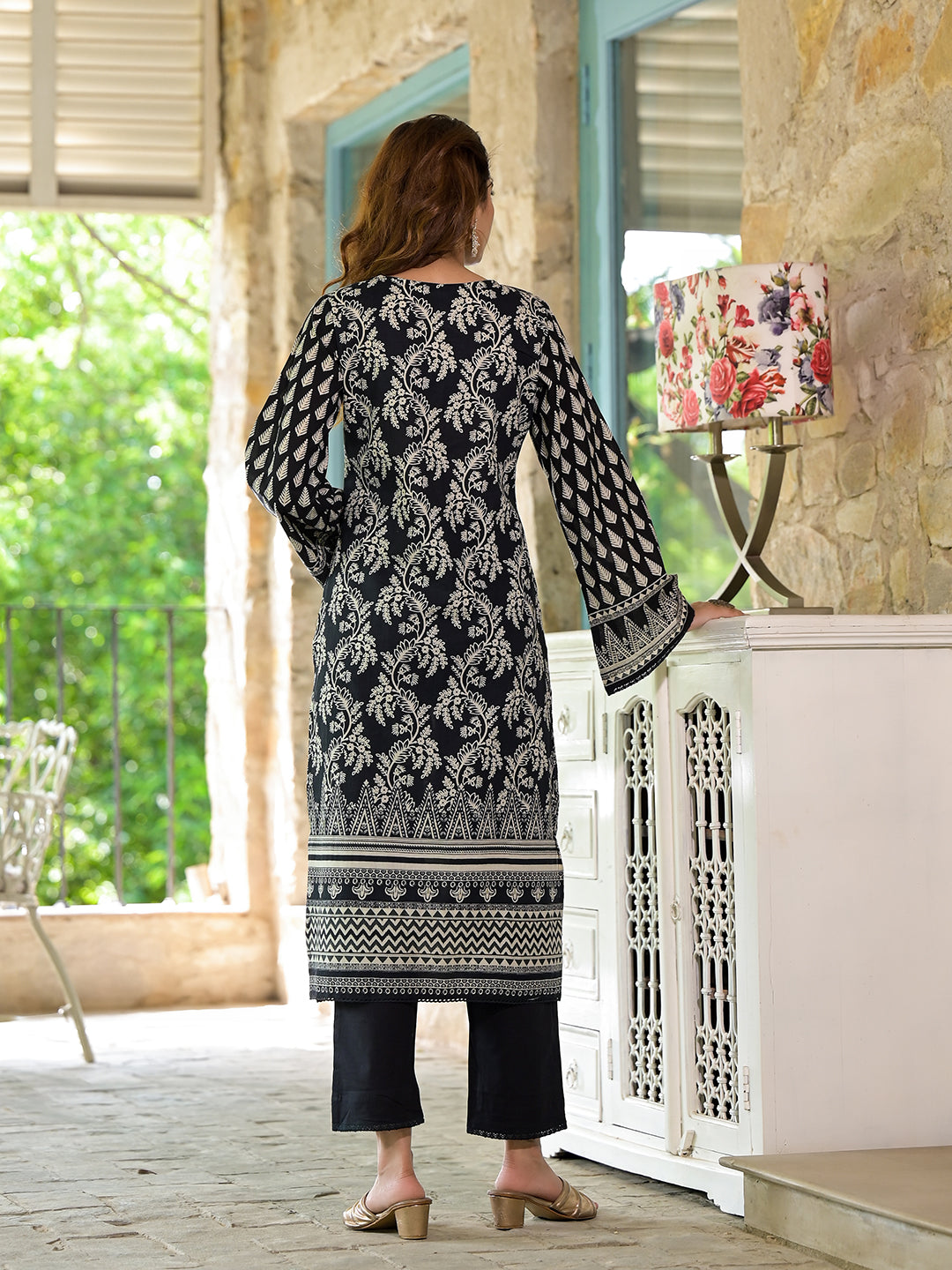 Noe Velarro Black Cotton Straight Fit Knee Long Kurta Set for Women