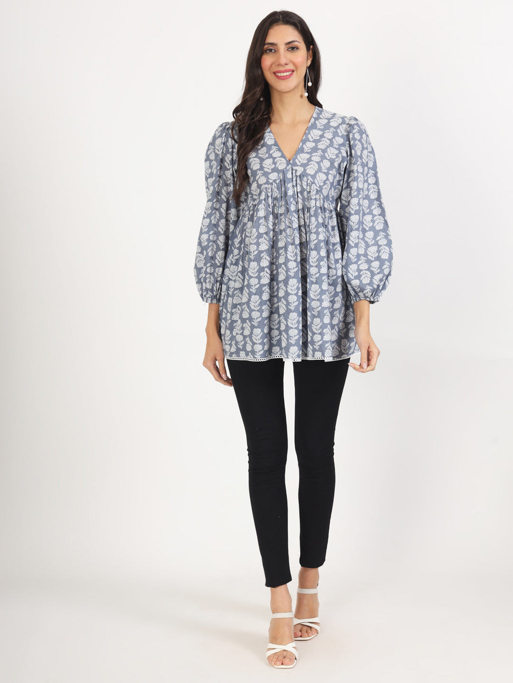 Noe Velarro Grey White Floral Printed Cotton Top