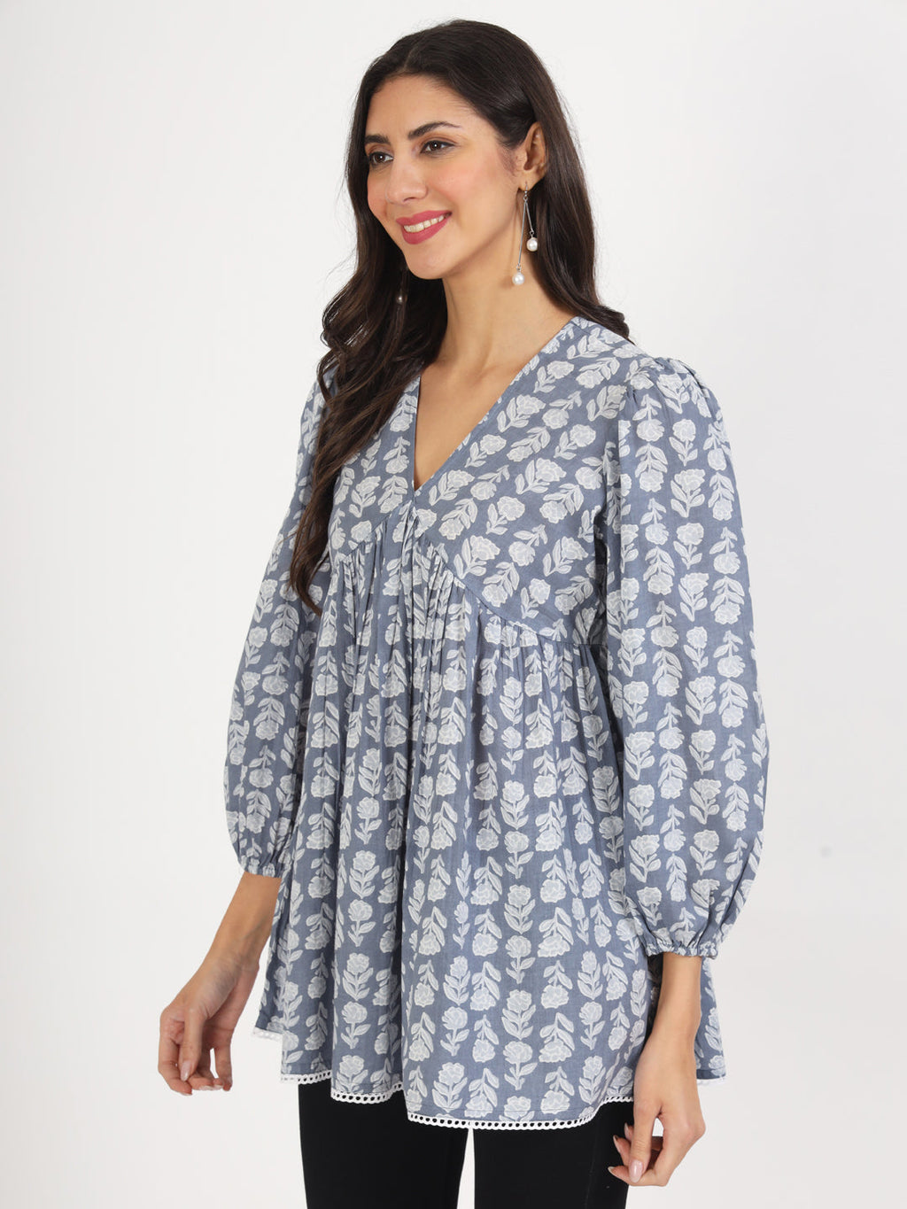 Noe Velarro Grey White Floral Printed Cotton Top