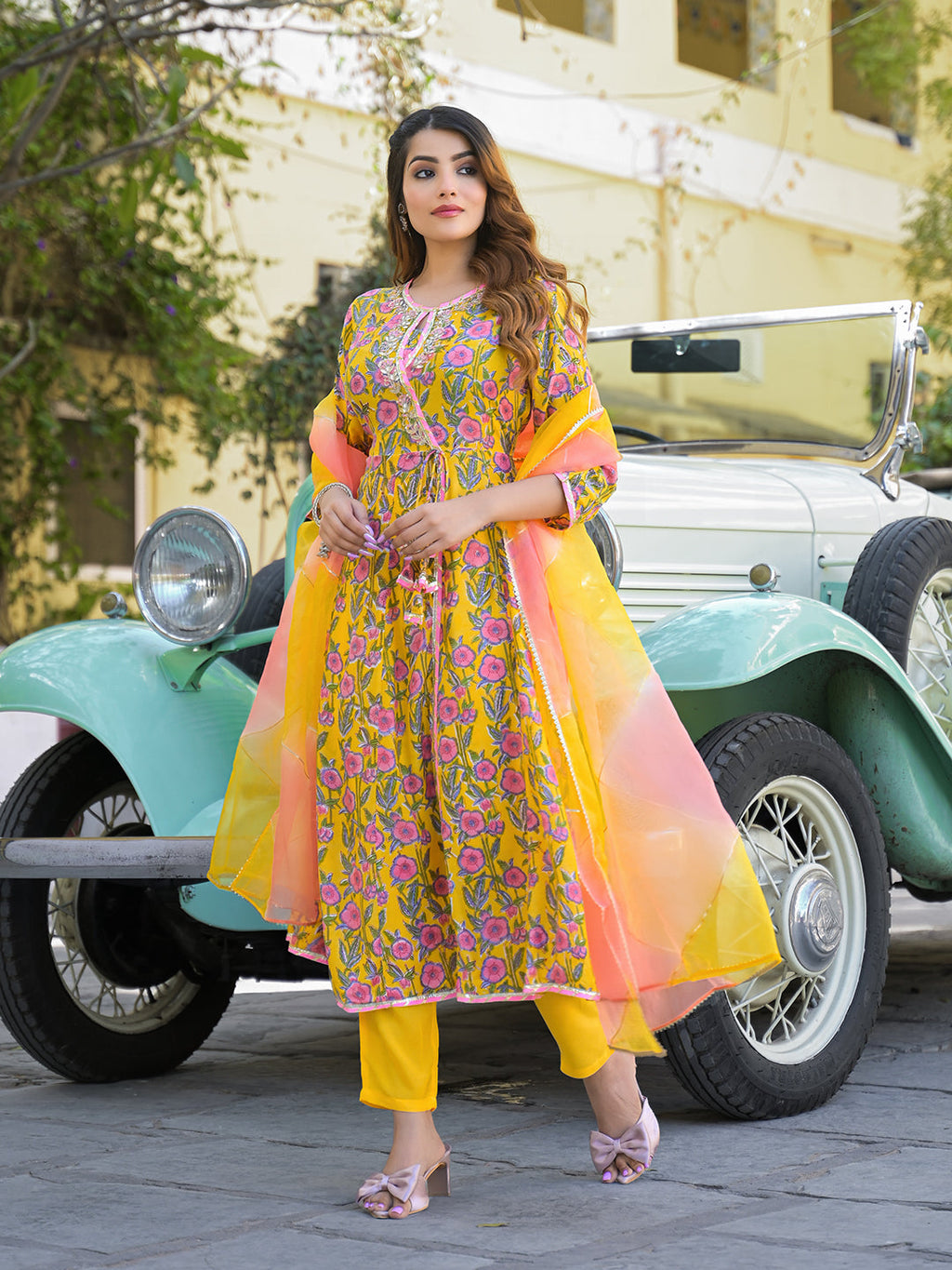 Noe Velarro Yellow Floral Printed Muslin Kurta Pant with Dupatta