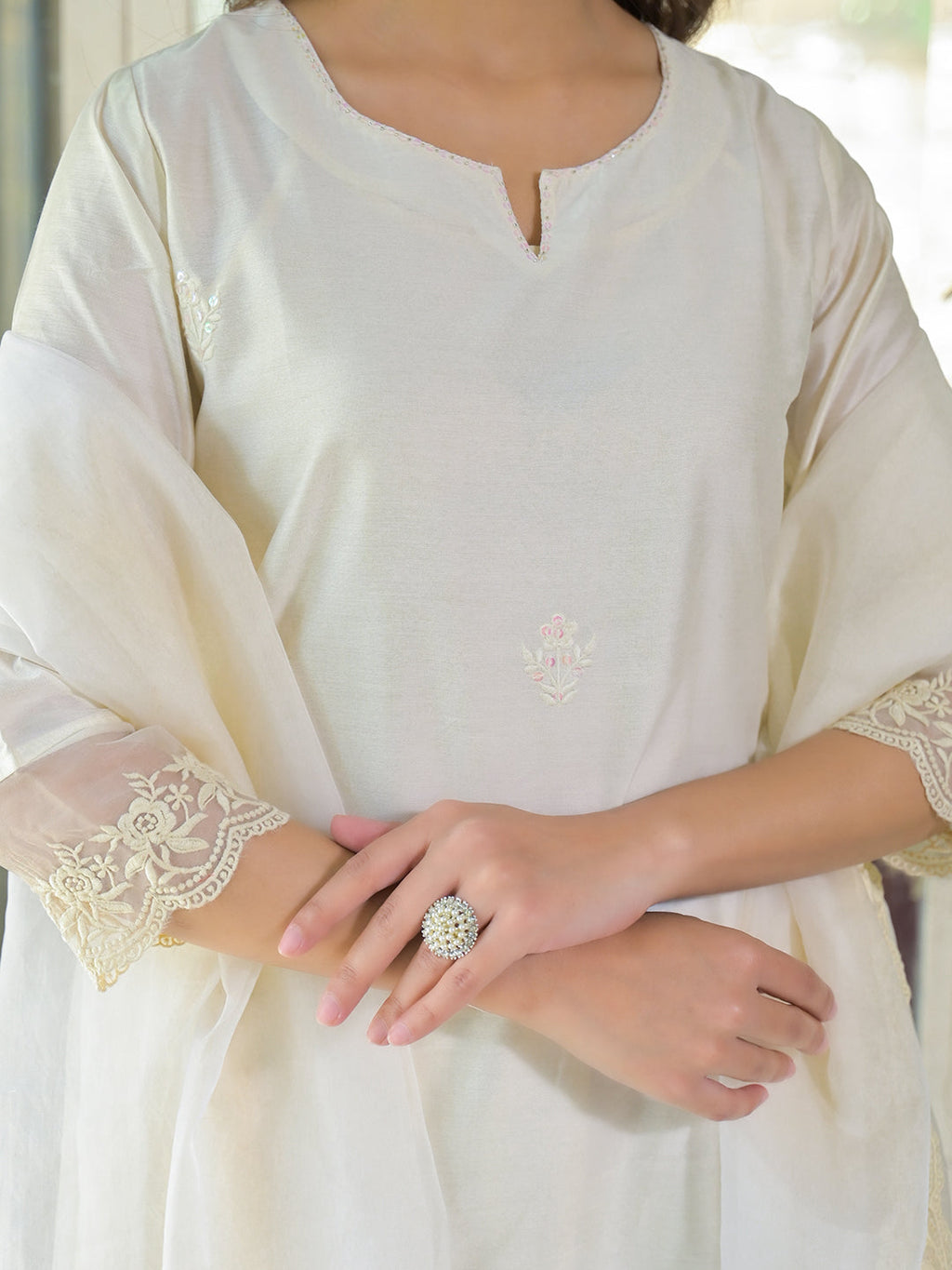 Noe Velarro Cream Chanderi Kurta Pant With Dupatta