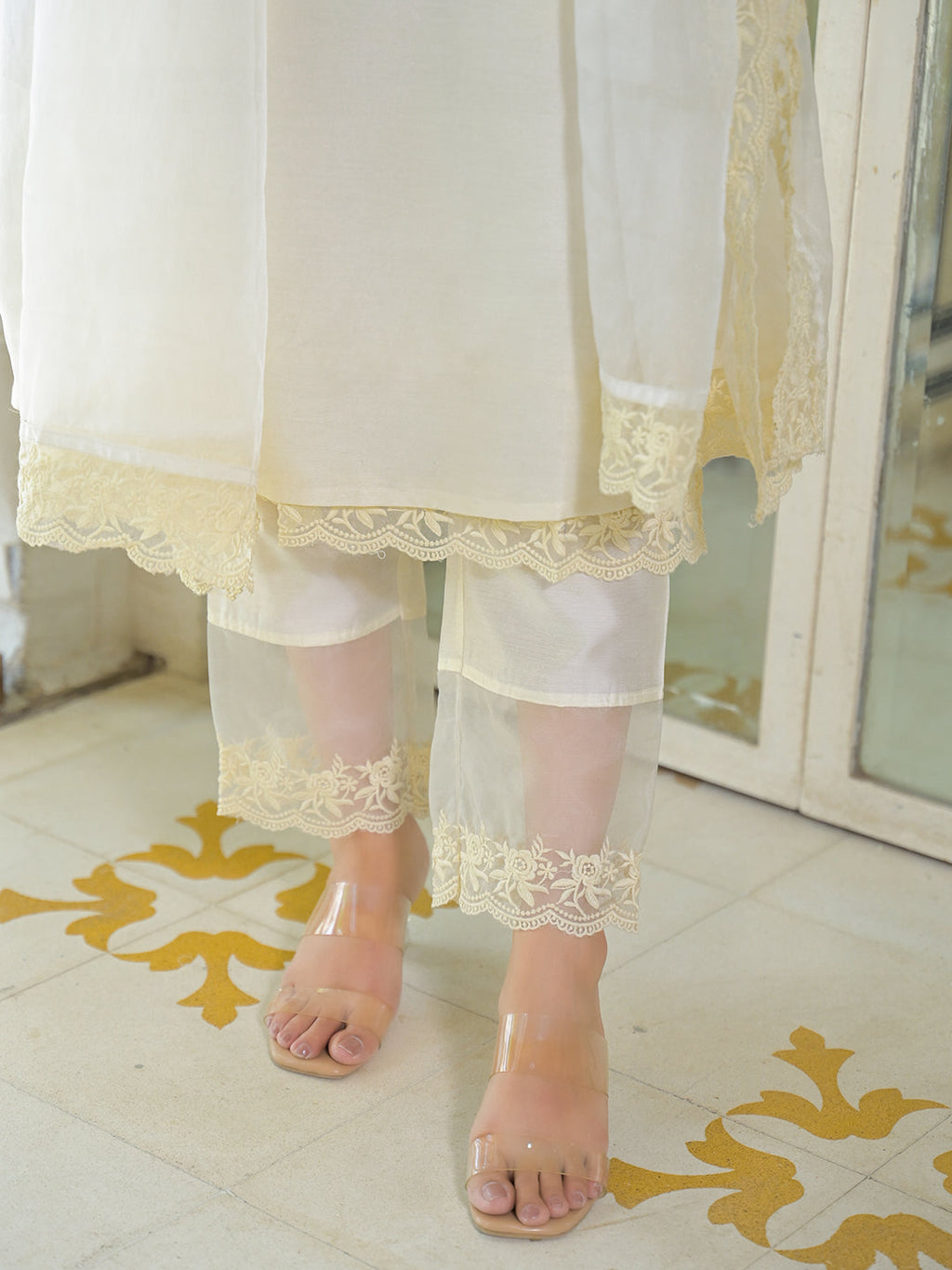 Noe Velarro Cream Chanderi Kurta Pant With Dupatta
