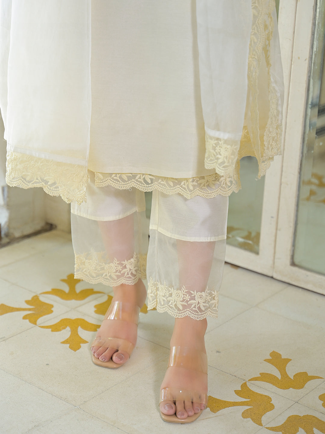 Noe Velarro Cream Chanderi Kurta Pant With Dupatta