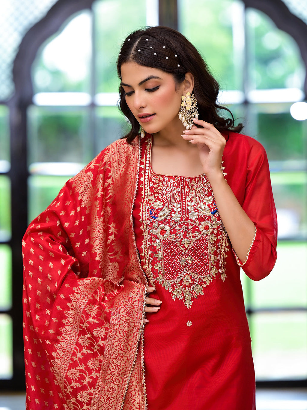 Noe Velarro Red Embroidered Chanderi Silk Kurta pants with Banarashi Dupatta