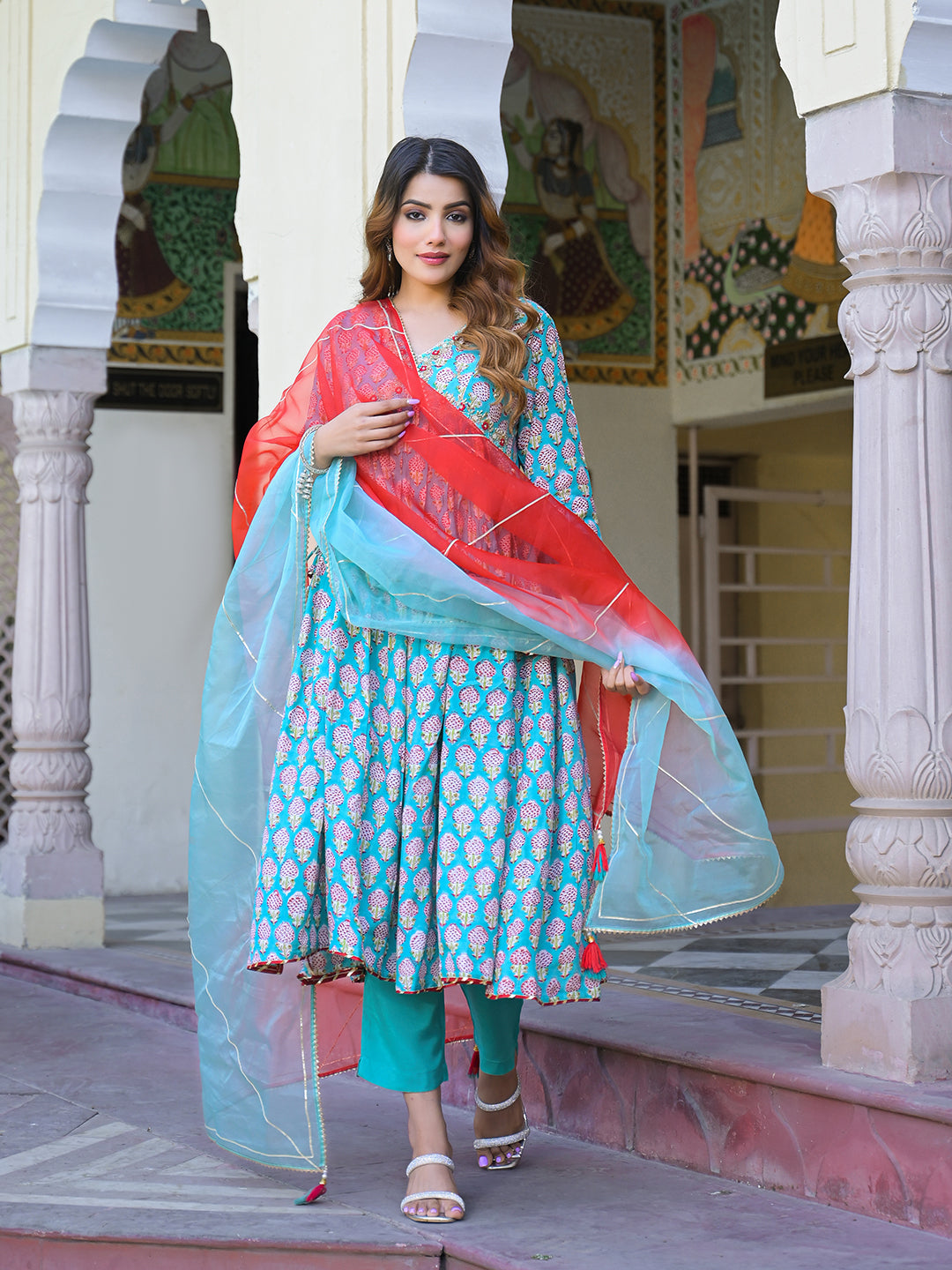 Noe Velarro Turquoise blue Floral Muslin Printed Kurta Pand with Dupatta