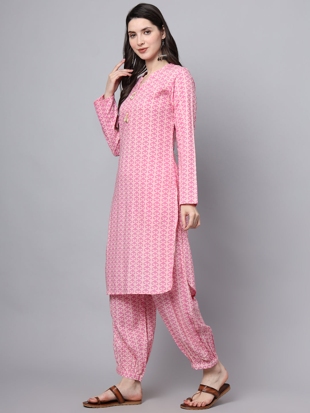 Noe Velarro Pink Floral Print Rayon Fabric Staright Co-ord set