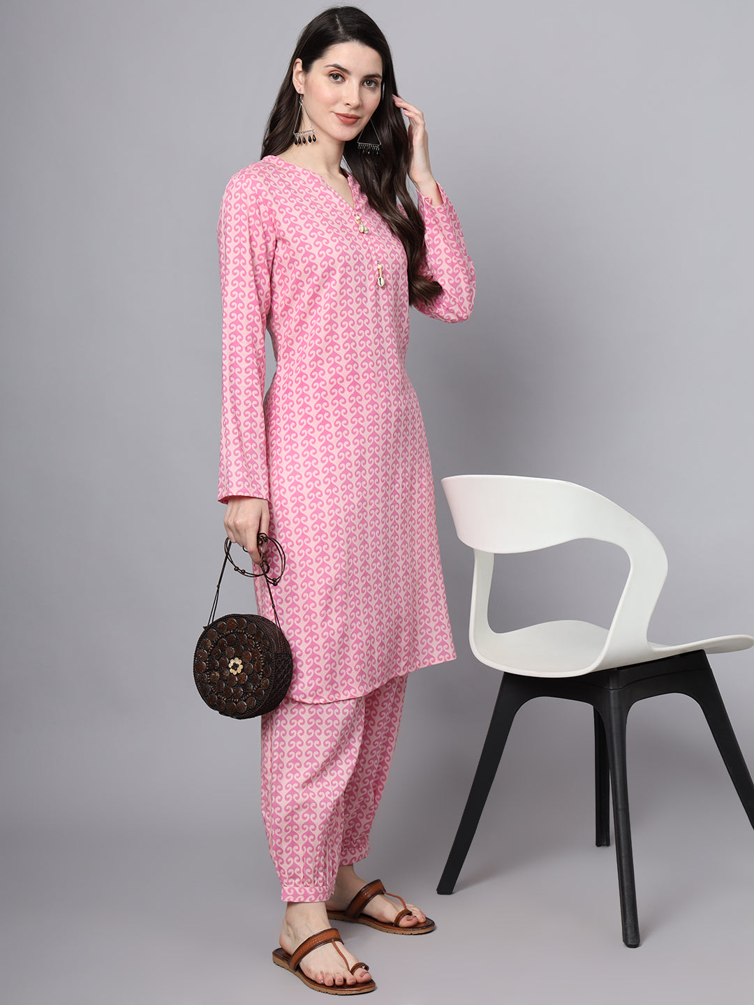 Noe Velarro Pink Floral Print Rayon Fabric Staright Co-ord set
