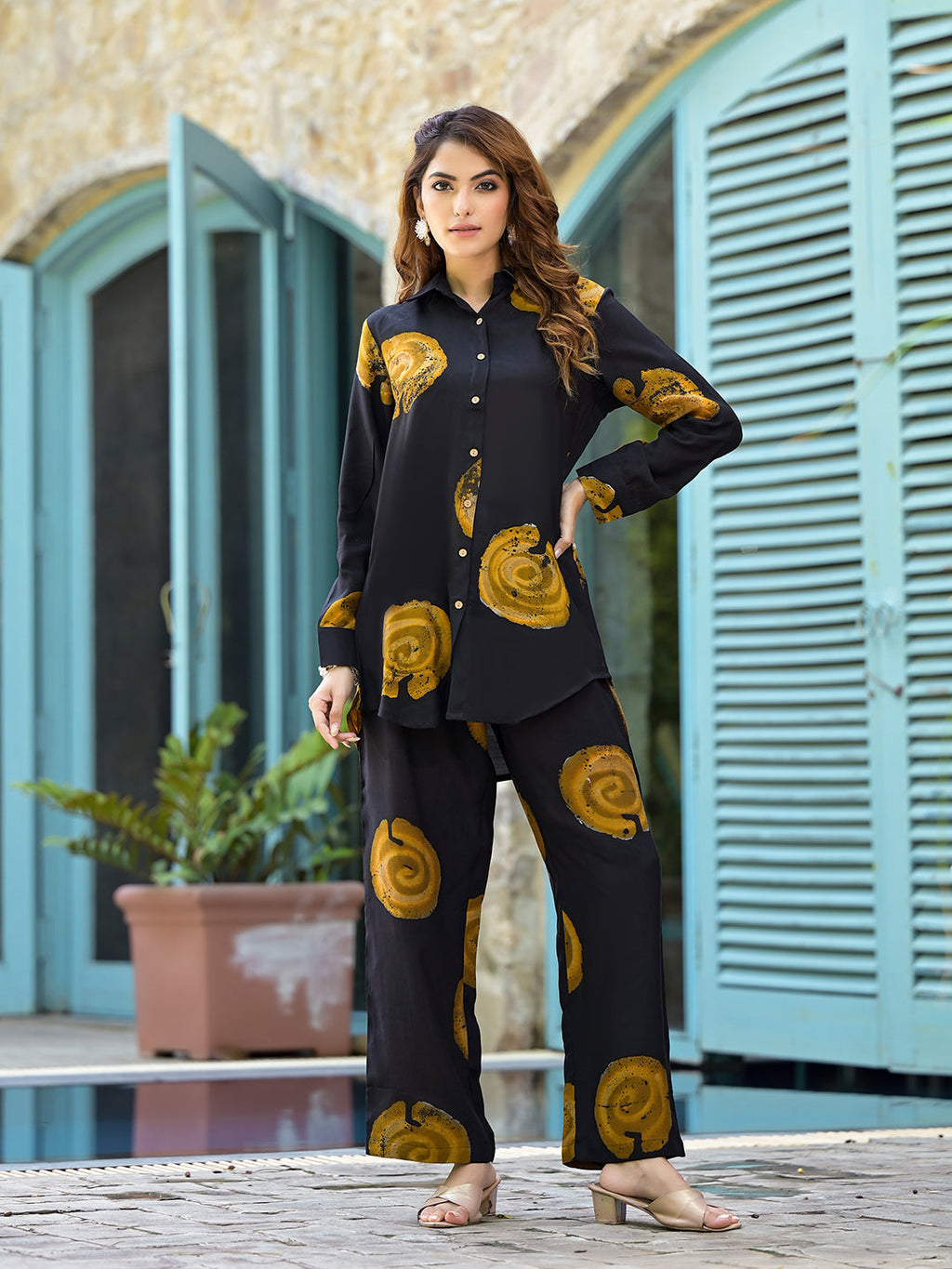 Noe Velarro Black & Brown HandBlock Straight Muslin Co-Ord Set for Women