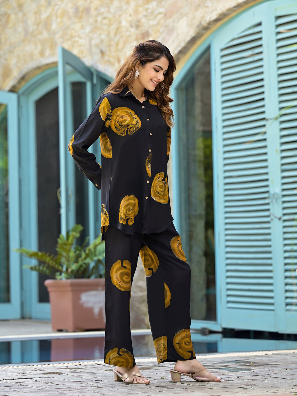 Noe Velarro Black & Brown HandBlock Straight Muslin Co-Ord Set for Women