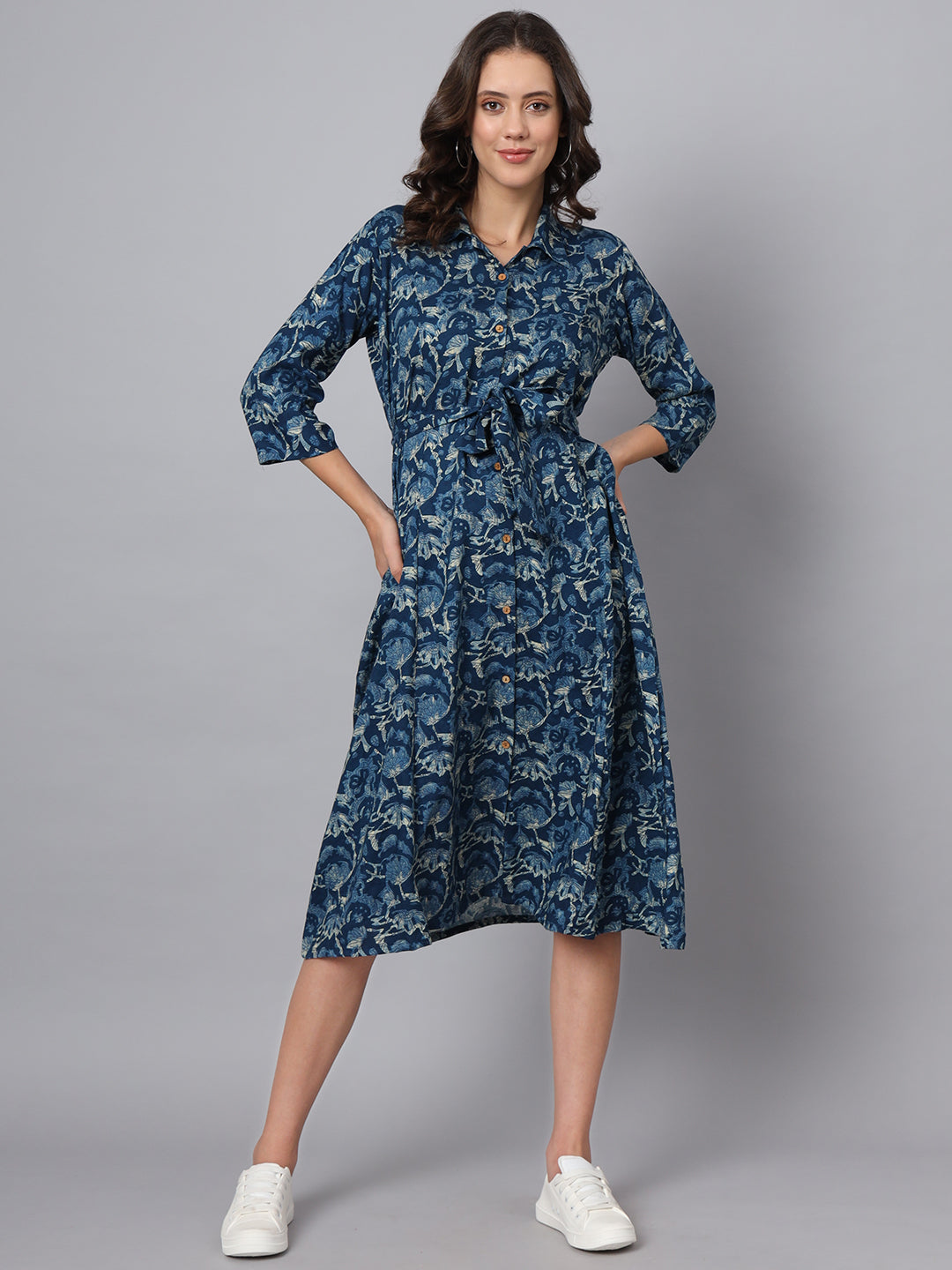 Noe Velarro Blue Floral Print Rayon Midi Dress