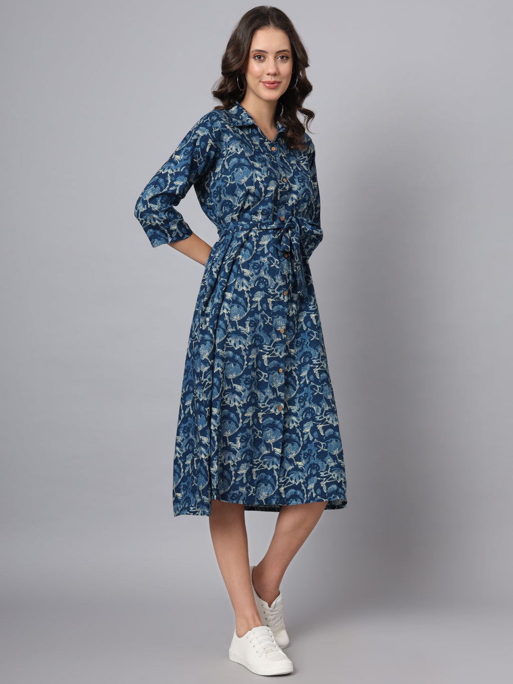 Noe Velarro Blue Floral Print Rayon Midi Dress