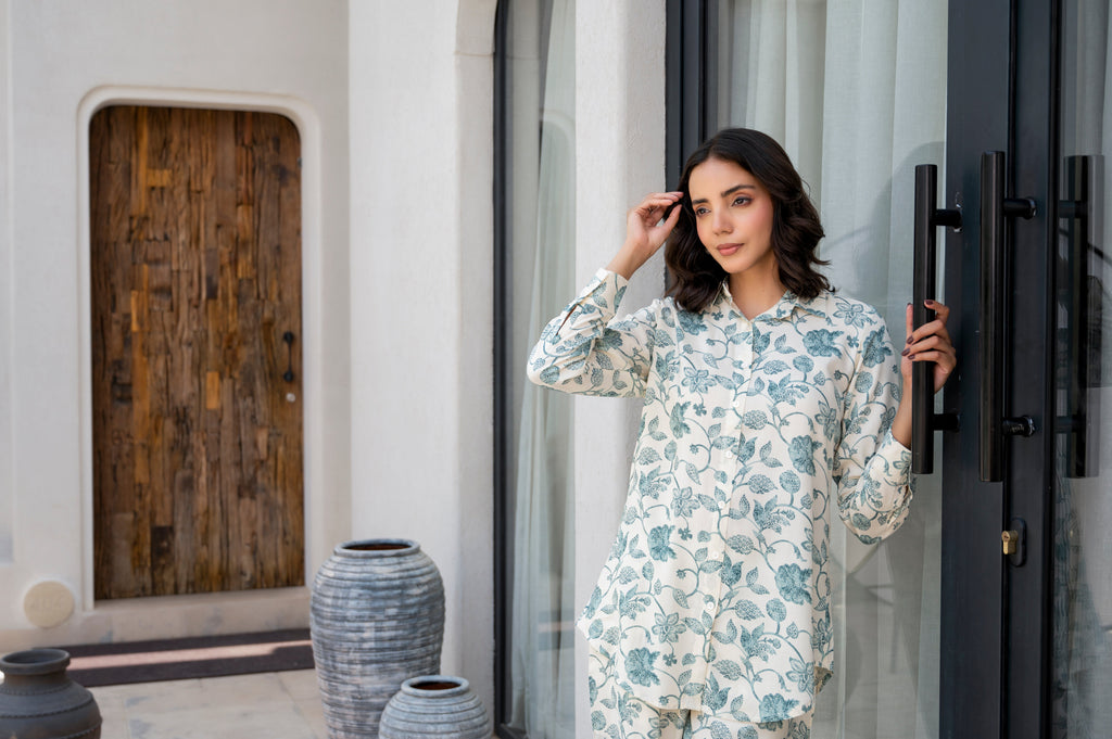 Noe Velarro White & Green Floral Printed Rayon Co-ord Set