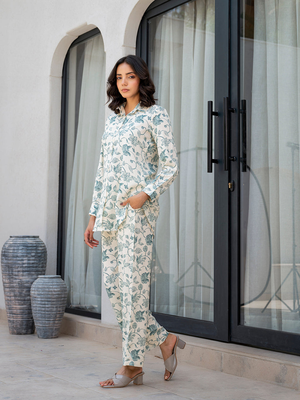 Noe Velarro White & Green Floral Printed Rayon Co-ord Set