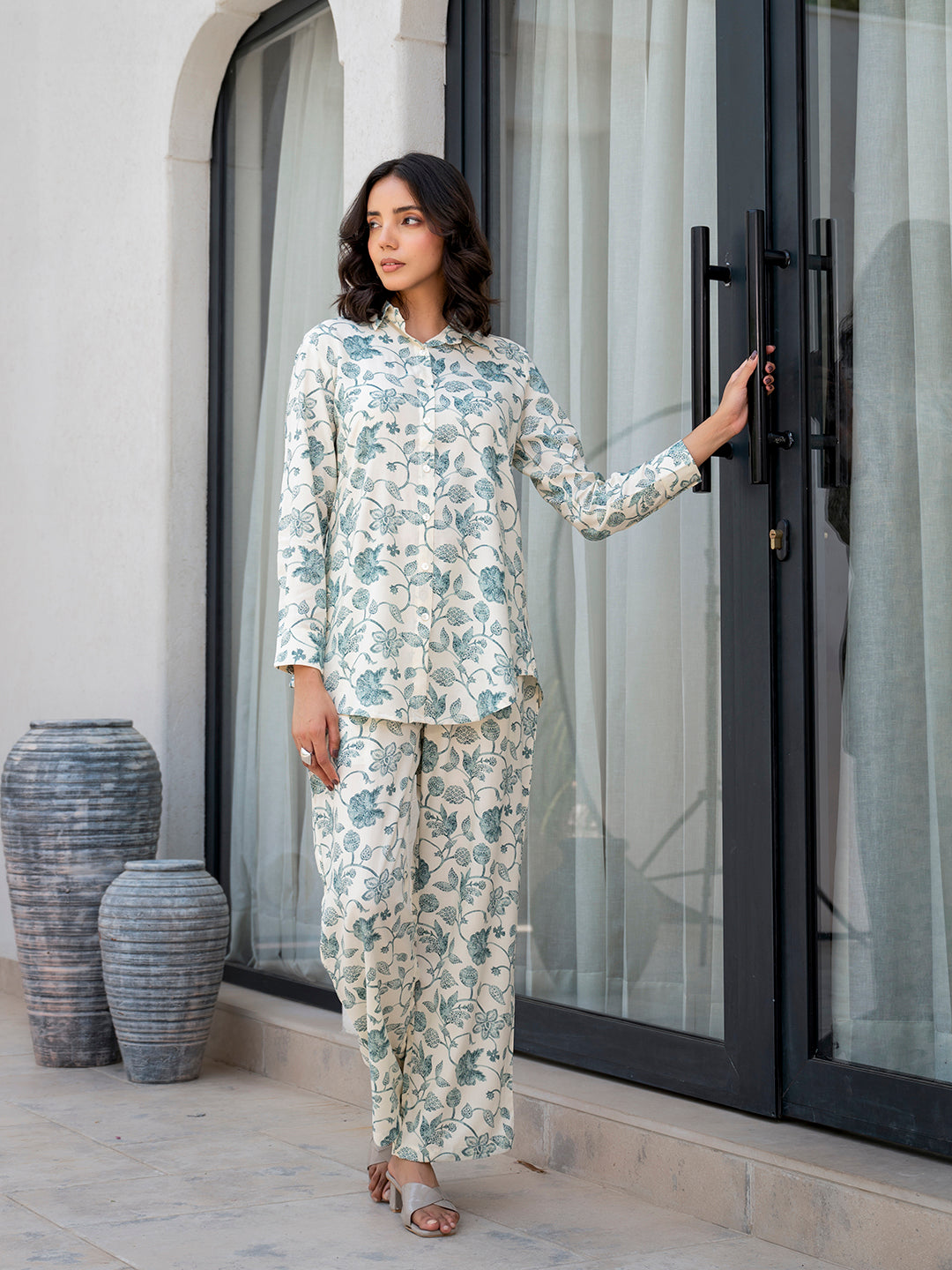 Noe Velarro White & Green Floral Printed Rayon Co-ord Set