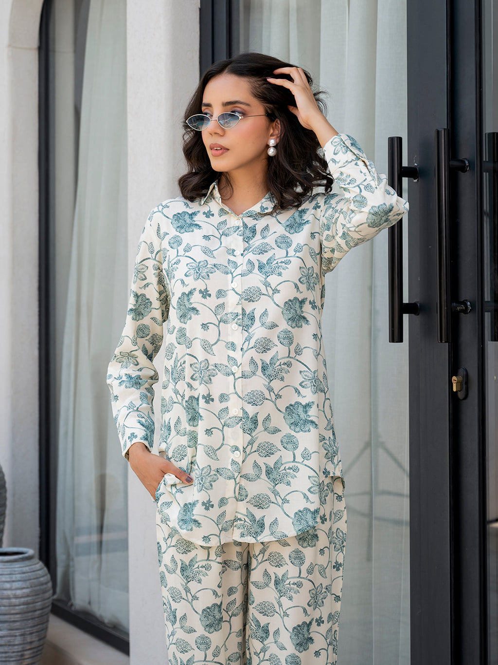 Noe Velarro White & Green Floral Printed Rayon Co-ord Set