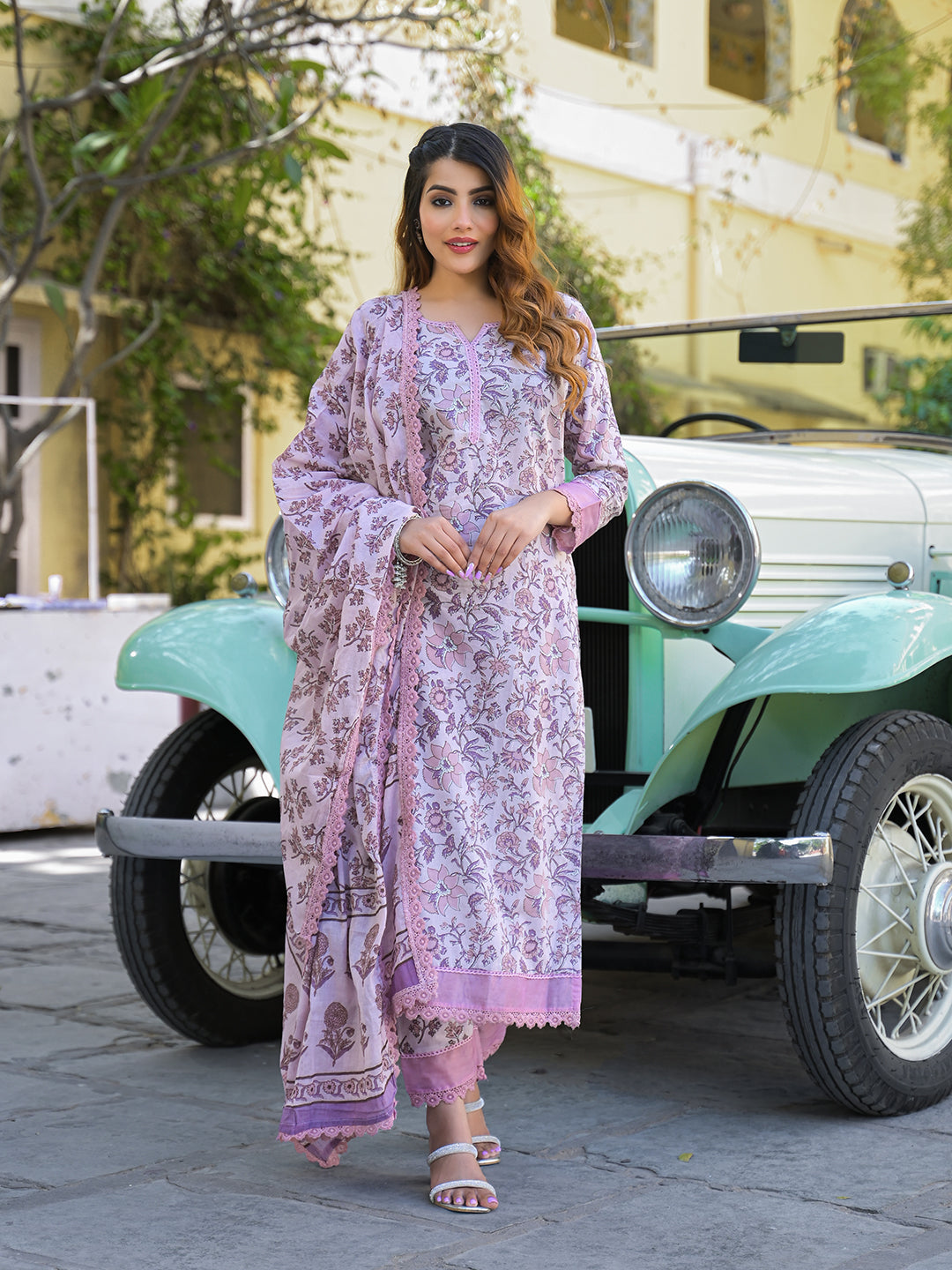 Noe Velarro Light Purple Floral Printed kurta Pant with Dupatta
