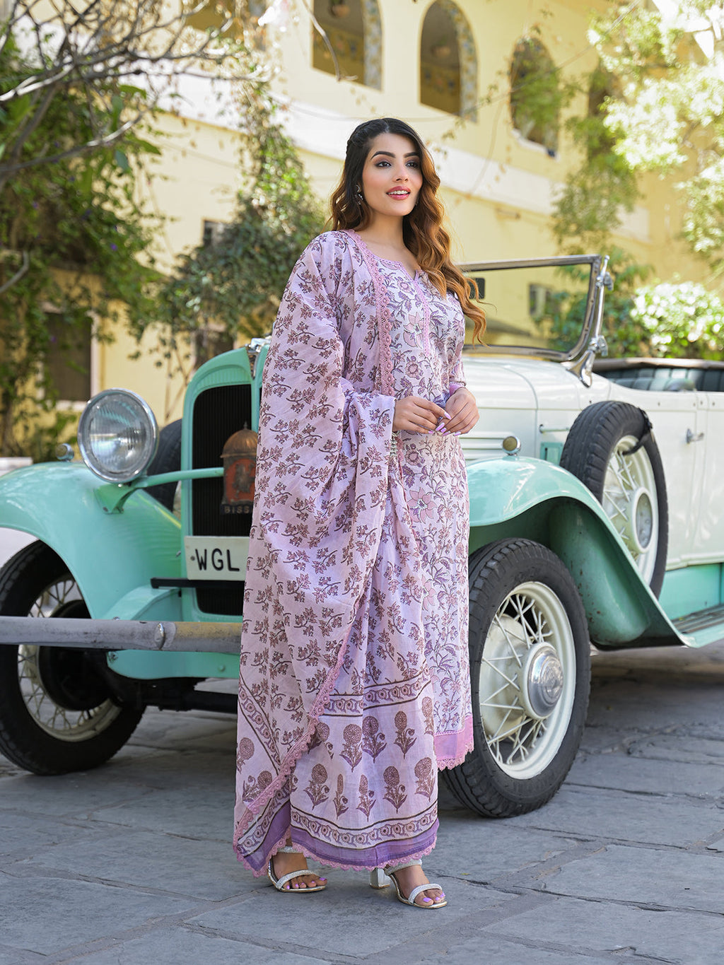 Noe Velarro Light Purple Floral Printed kurta Pant with Dupatta