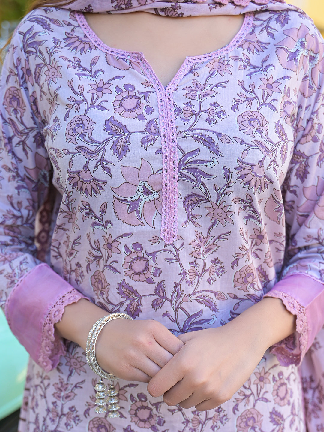 Noe Velarro Light Purple Floral Printed kurta Pant with Dupatta