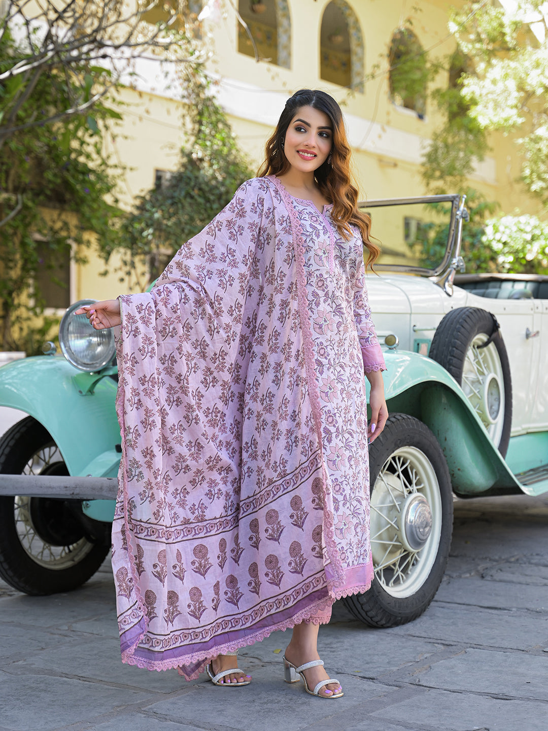Noe Velarro Light Purple Floral Printed kurta Pant with Dupatta