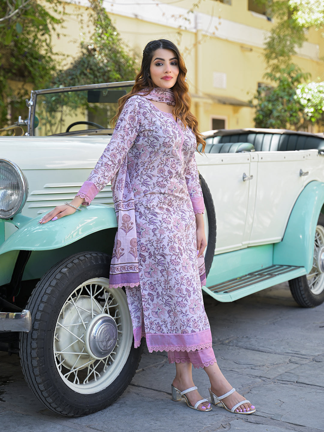 Noe Velarro Light Purple Floral Printed kurta Pant with Dupatta