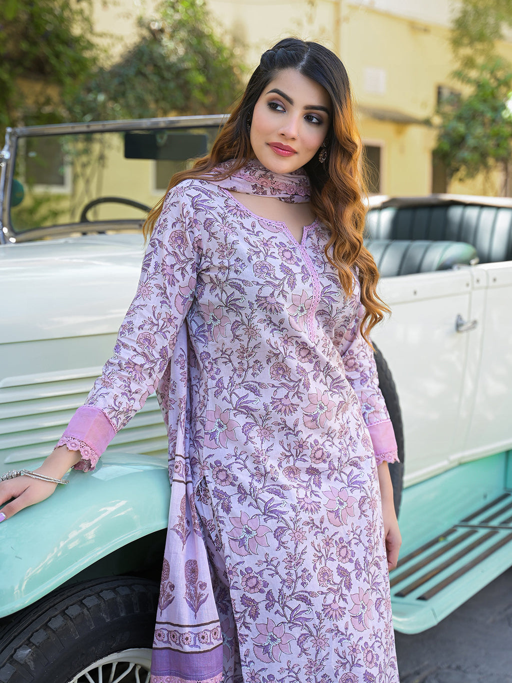 Noe Velarro Light Purple Floral Printed kurta Pant with Dupatta