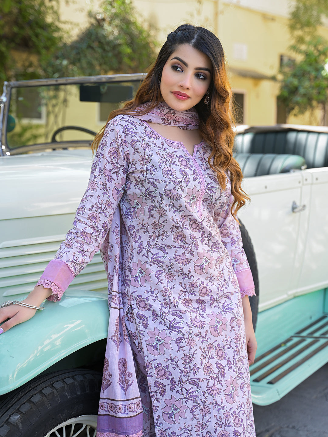 Noe Velarro Light Purple Floral Printed kurta Pant with Dupatta