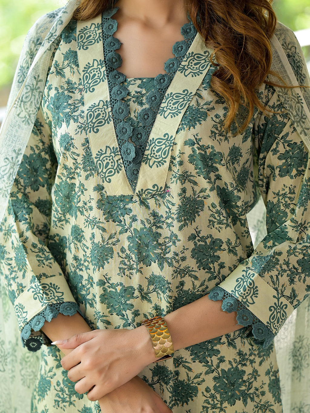 Noe Velarro Bottle Green Floral Print Cotton Kurta Set for Women
