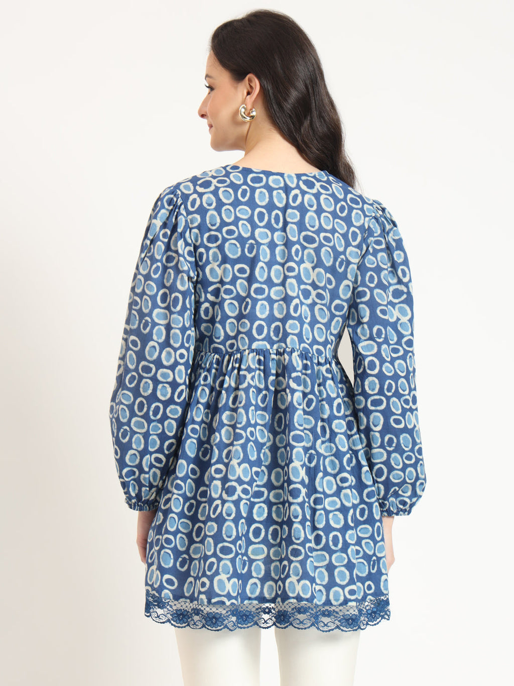 Noe Velarro Blue Cotton V-Neck Top