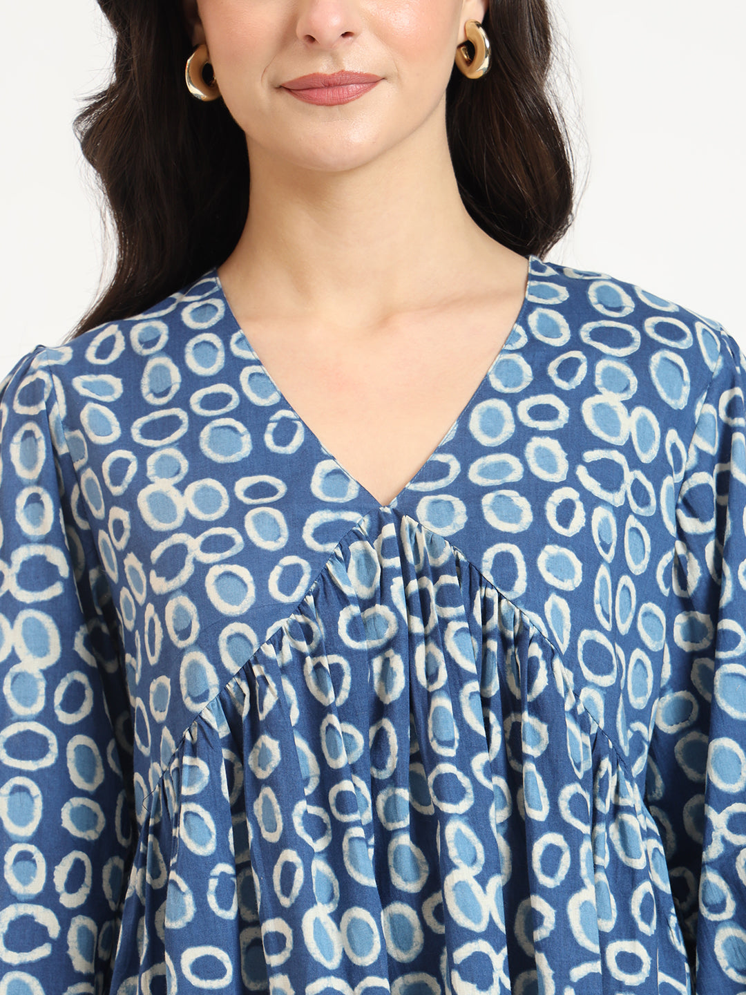 Noe Velarro Blue Cotton V-Neck Top