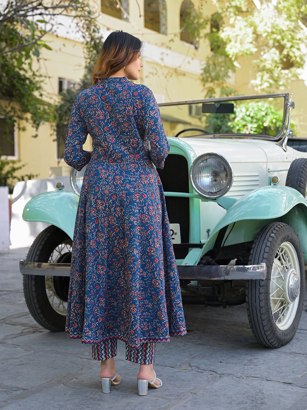 Noe Velarro Multicolor Floral Print Cotton Fabric Kurta  Pant With Dupatta