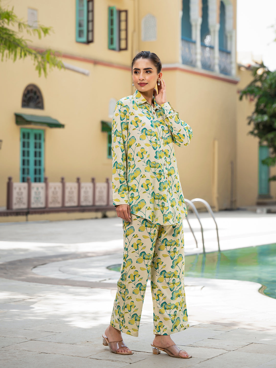 Noe Velarro green Floral Printed Rayon Co-ord Set for Women