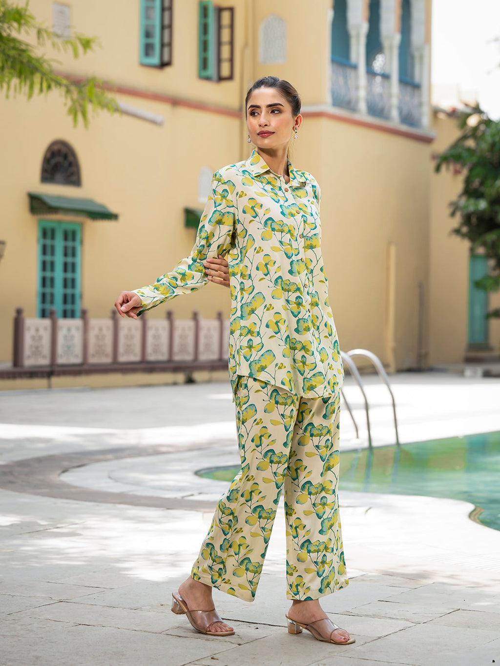 Noe Velarro green Floral Printed Rayon Co-ord Set for Women