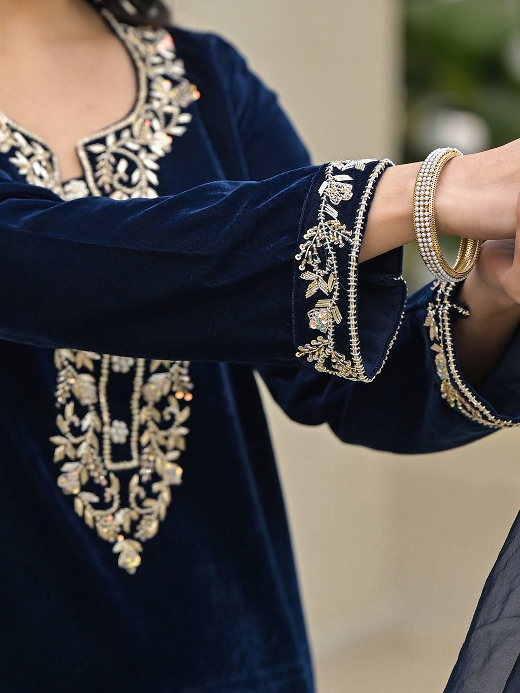 Noe Velarro Embroidered Blue Velvet Kurta Pant Dupatta Set for Women
