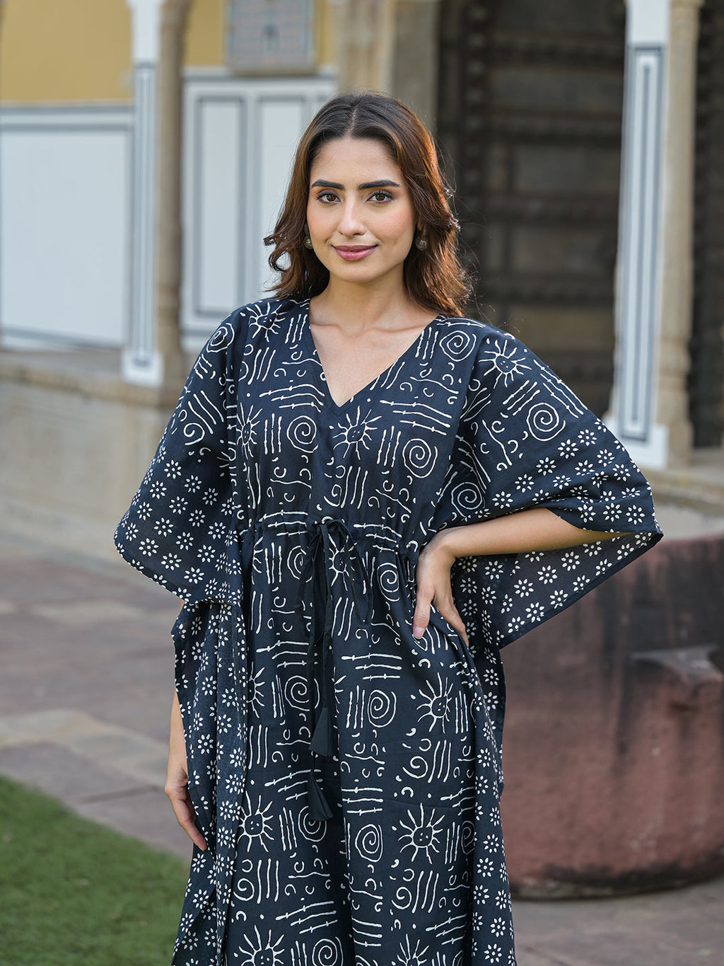 Noe Velarro Black & White Floral Print Kaftan