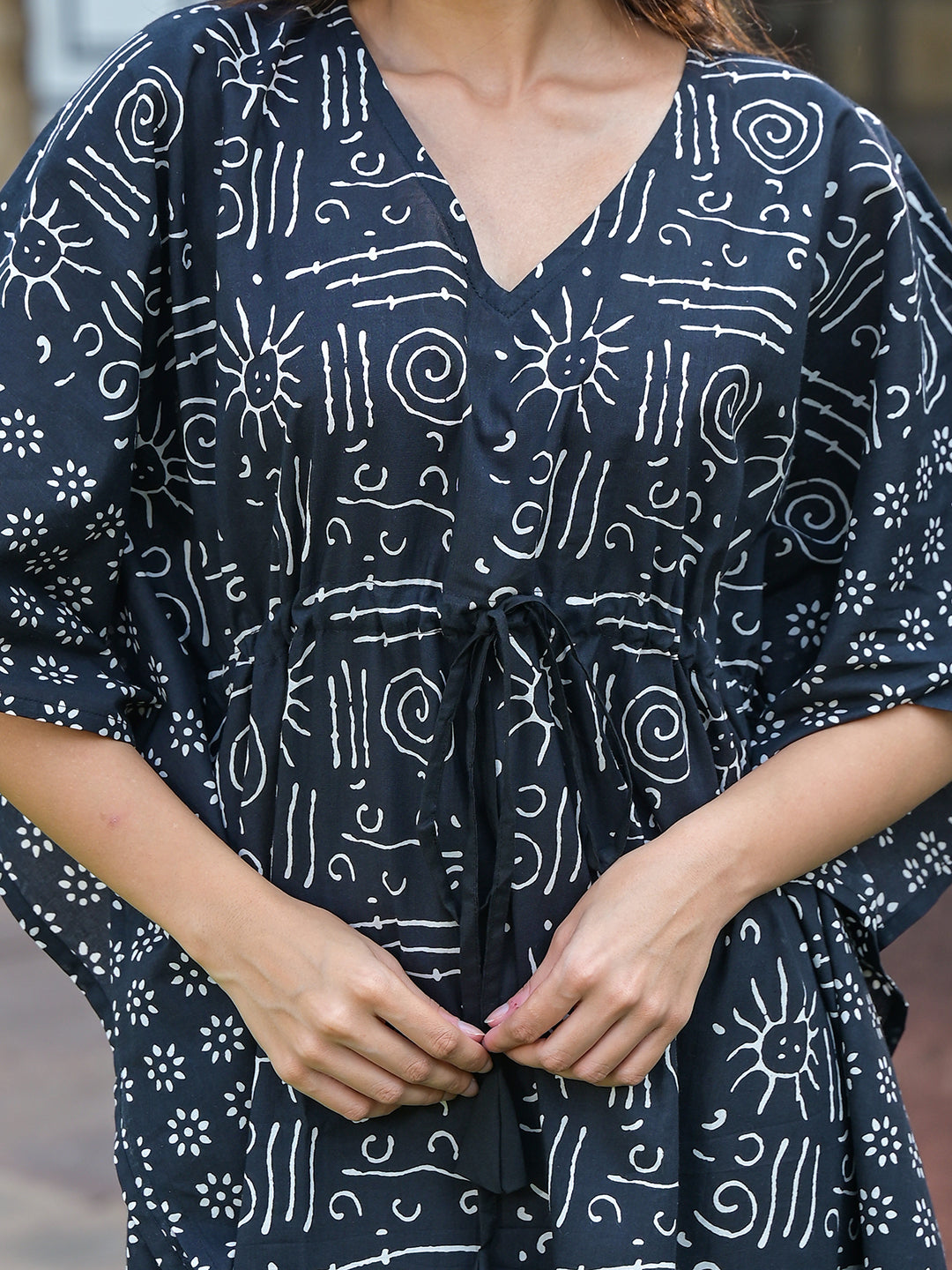 Noe Velarro Black & White Floral Print Kaftan