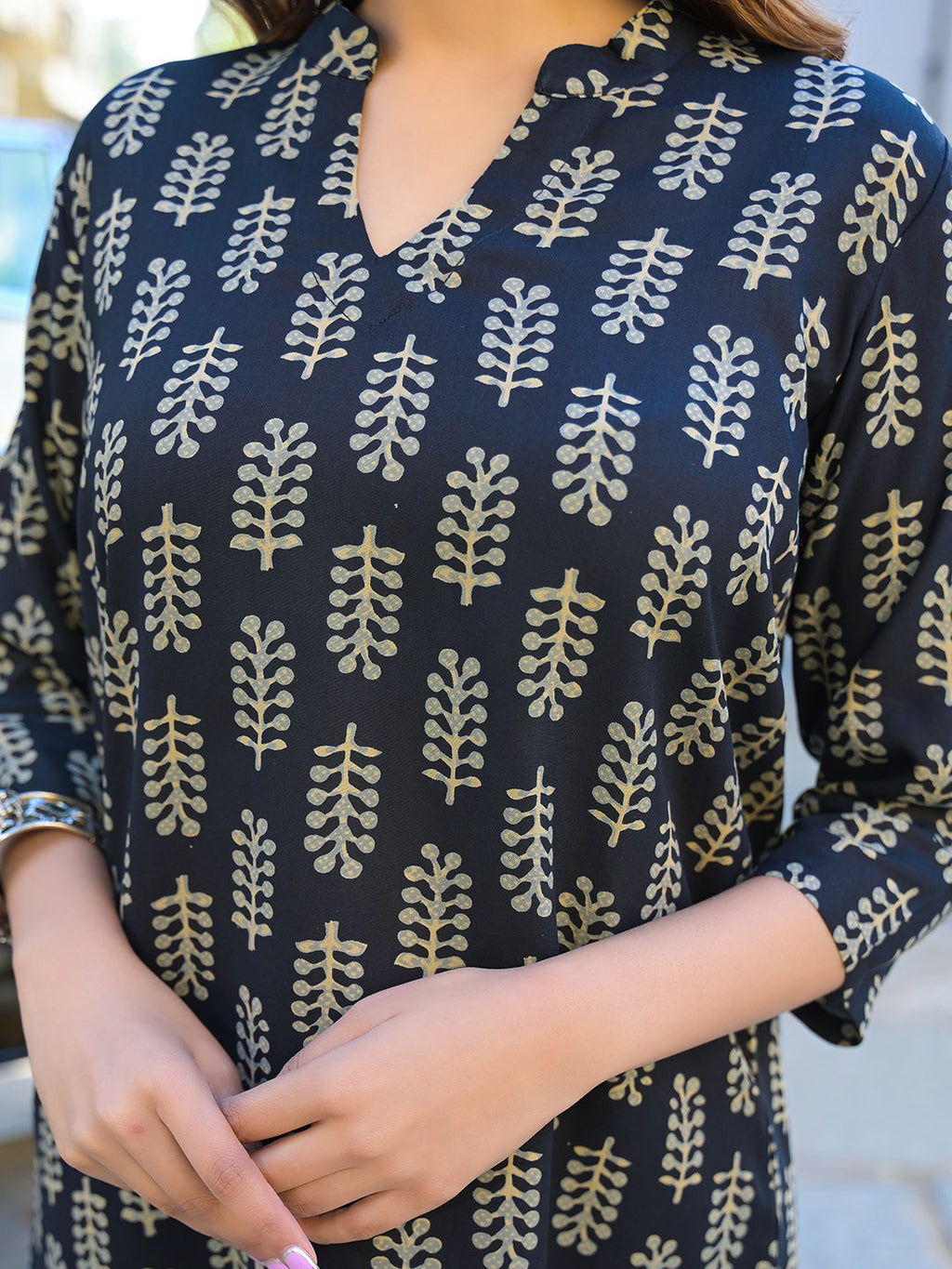 Noe Velarro Black Ethnic Printed Rayon Kurta With Trouser