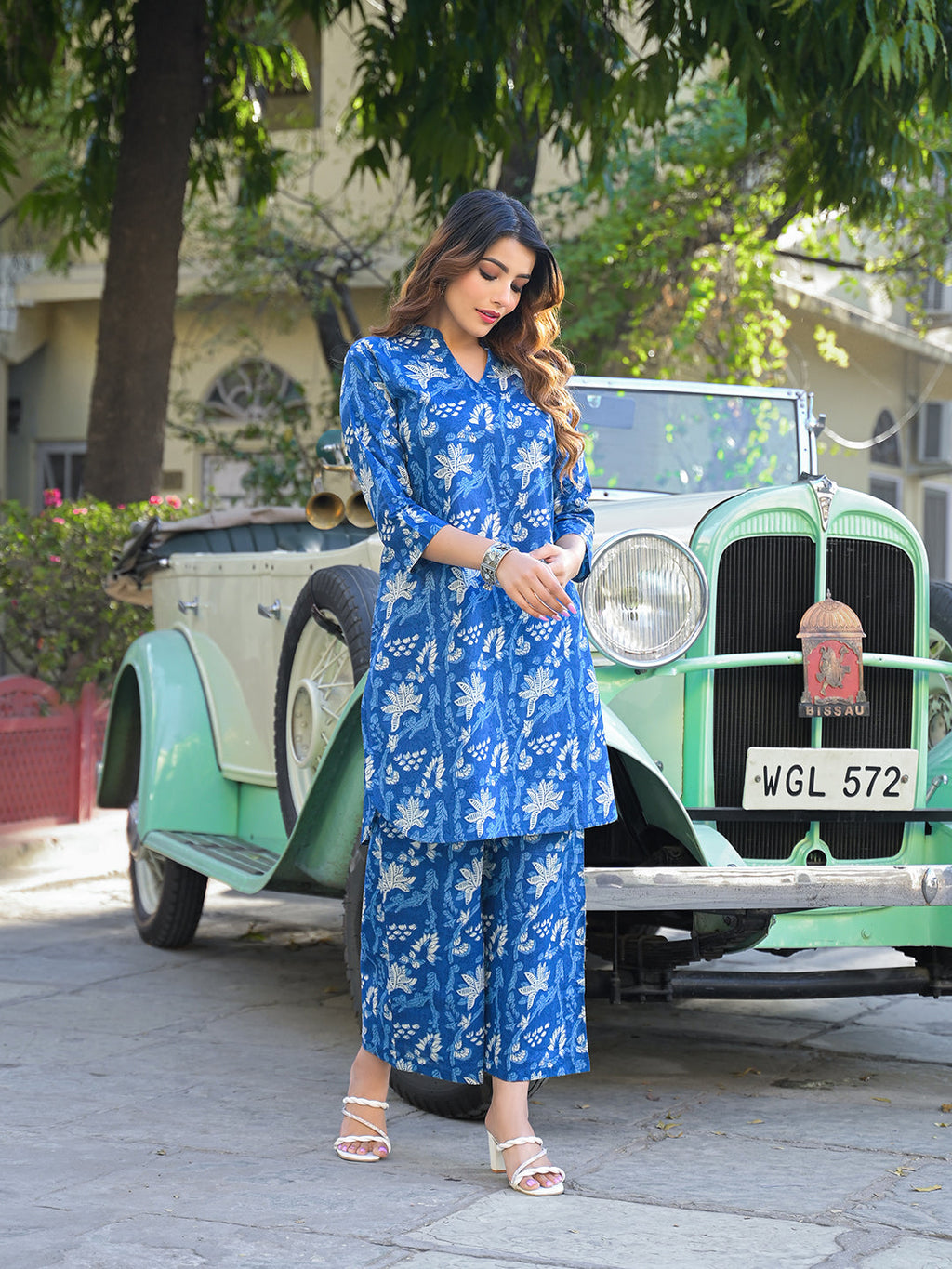 Noe Velarro Blue Floral Print Cotton Fabric Kurta with Pant