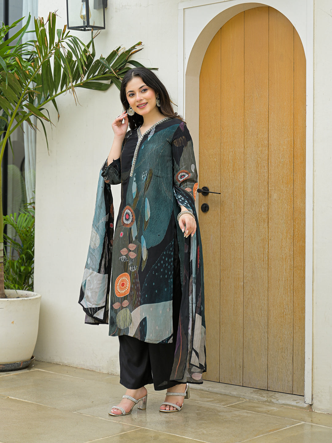 Noe Velarro Black Pure Crepe Digital Print Kurta Pant Set With Dupatta