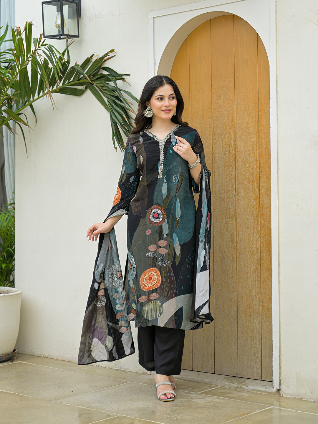 Noe Velarro Black Pure Crepe Digital Print Kurta Pant Set With Dupatta