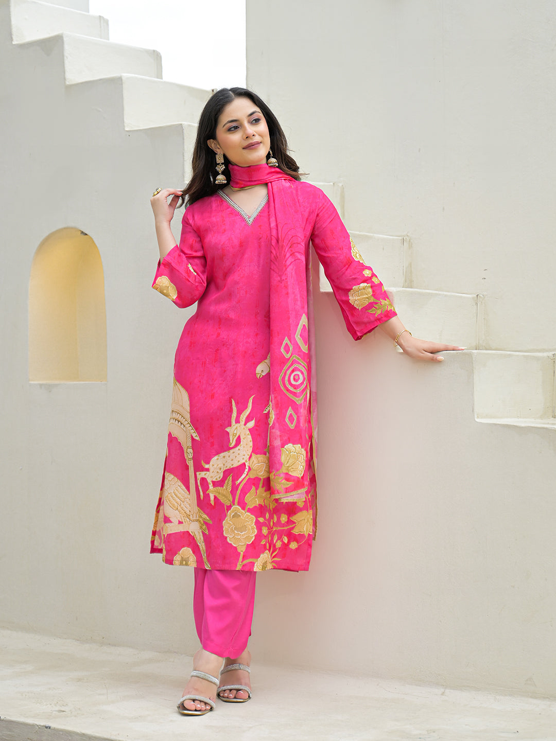Noe Velarro Pink Muslin Digital Print Kurta Pant Set With Dupatta