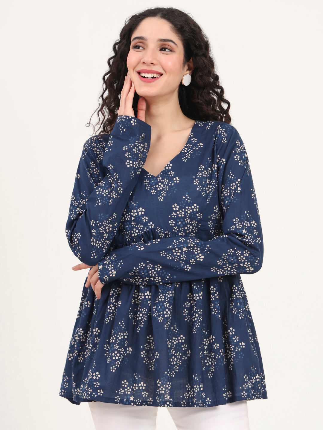 Noe Velarro Blue Floral Printed V Neck Cotton Top