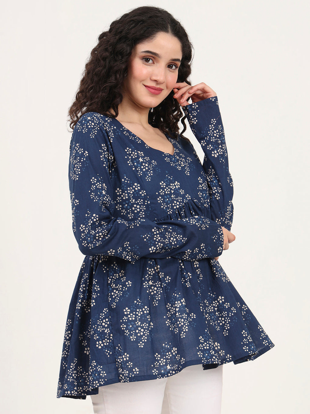 Noe Velarro Blue Floral Printed V Neck Cotton Top