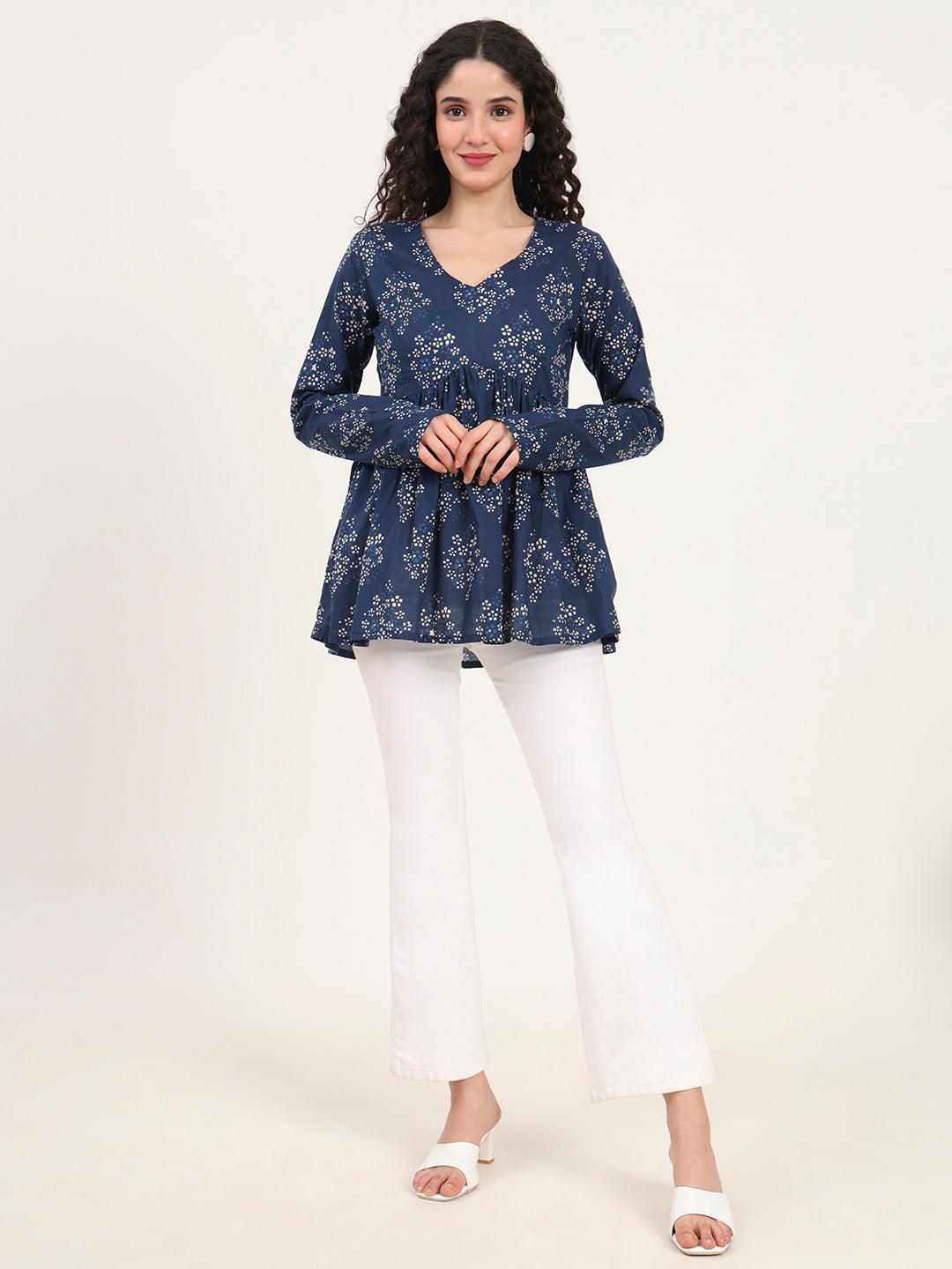 Noe Velarro Blue Floral Printed V Neck Cotton Top